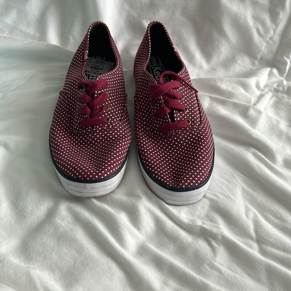 Keds burgundy size 8 1/2 - Picture 2 of 6
